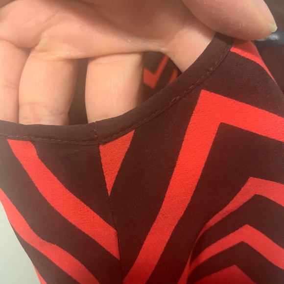 Red Top - Picture 3 of 4